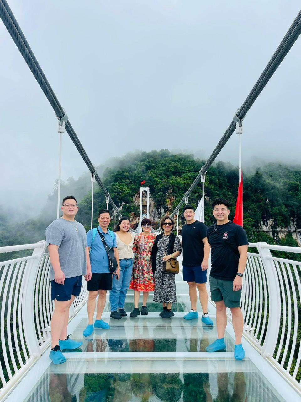 CÔNG TY IDICO (Tour Singapore)