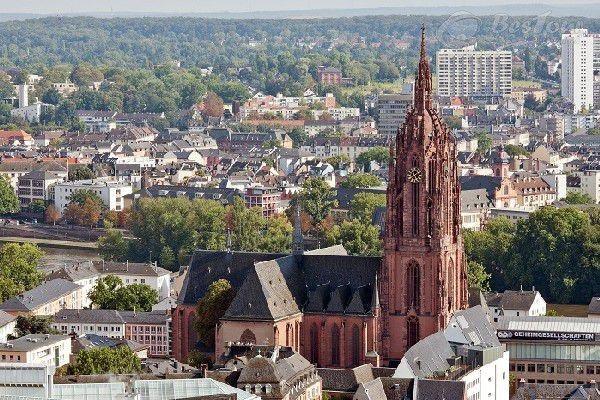 kham-pha-nha-tho-dom-frankfurt-1.jpg