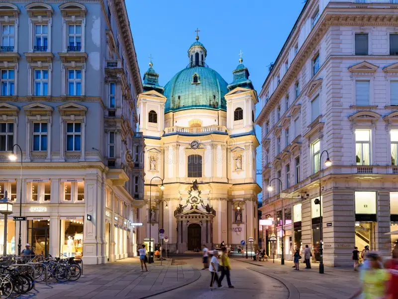peterskirche-saint-peter-church-vienna-austria-august-built-baroque-roman-catholic-parish-petersplat.webp