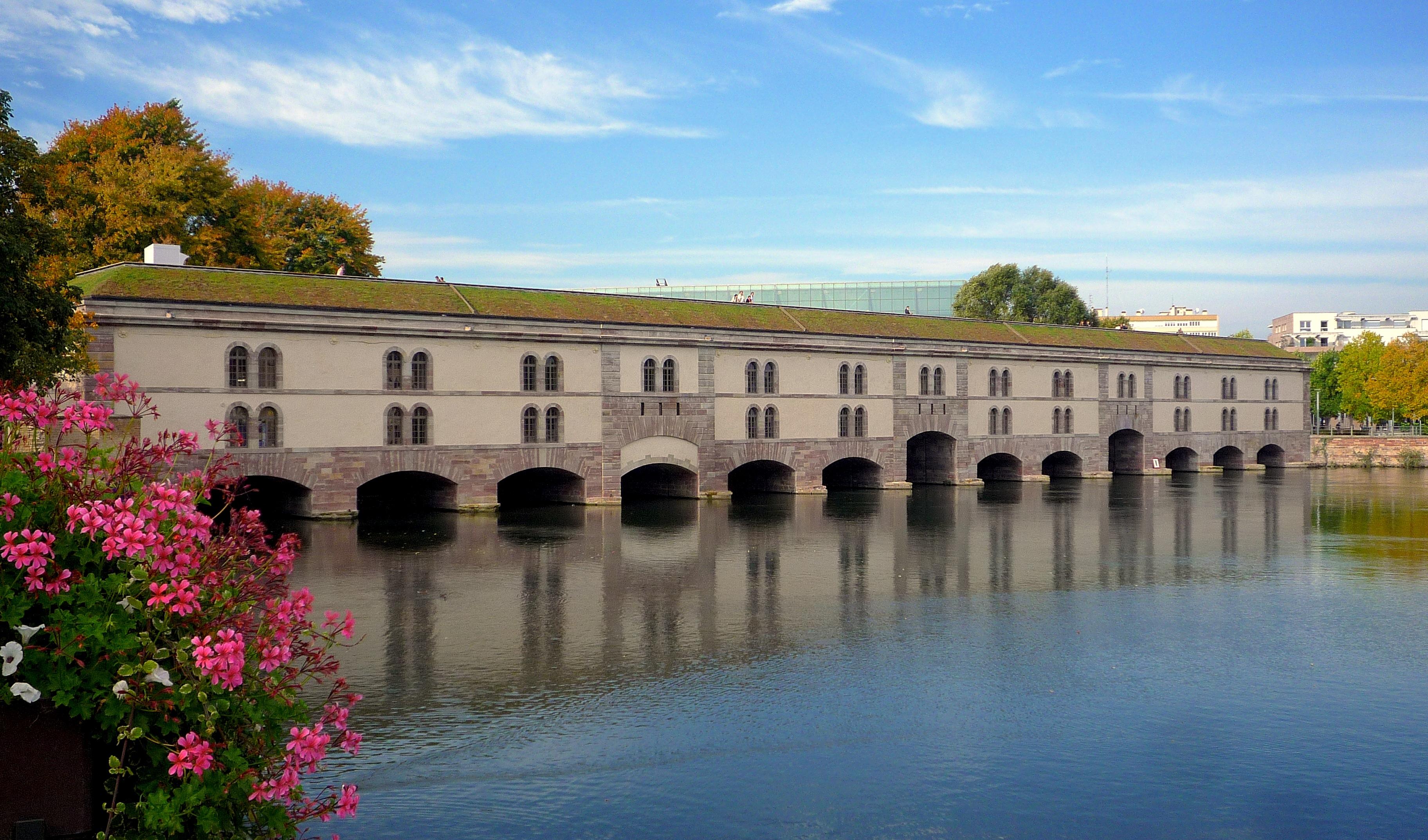 strasbourg-barrage-vauban-apres-restauration-2012-01.jpg