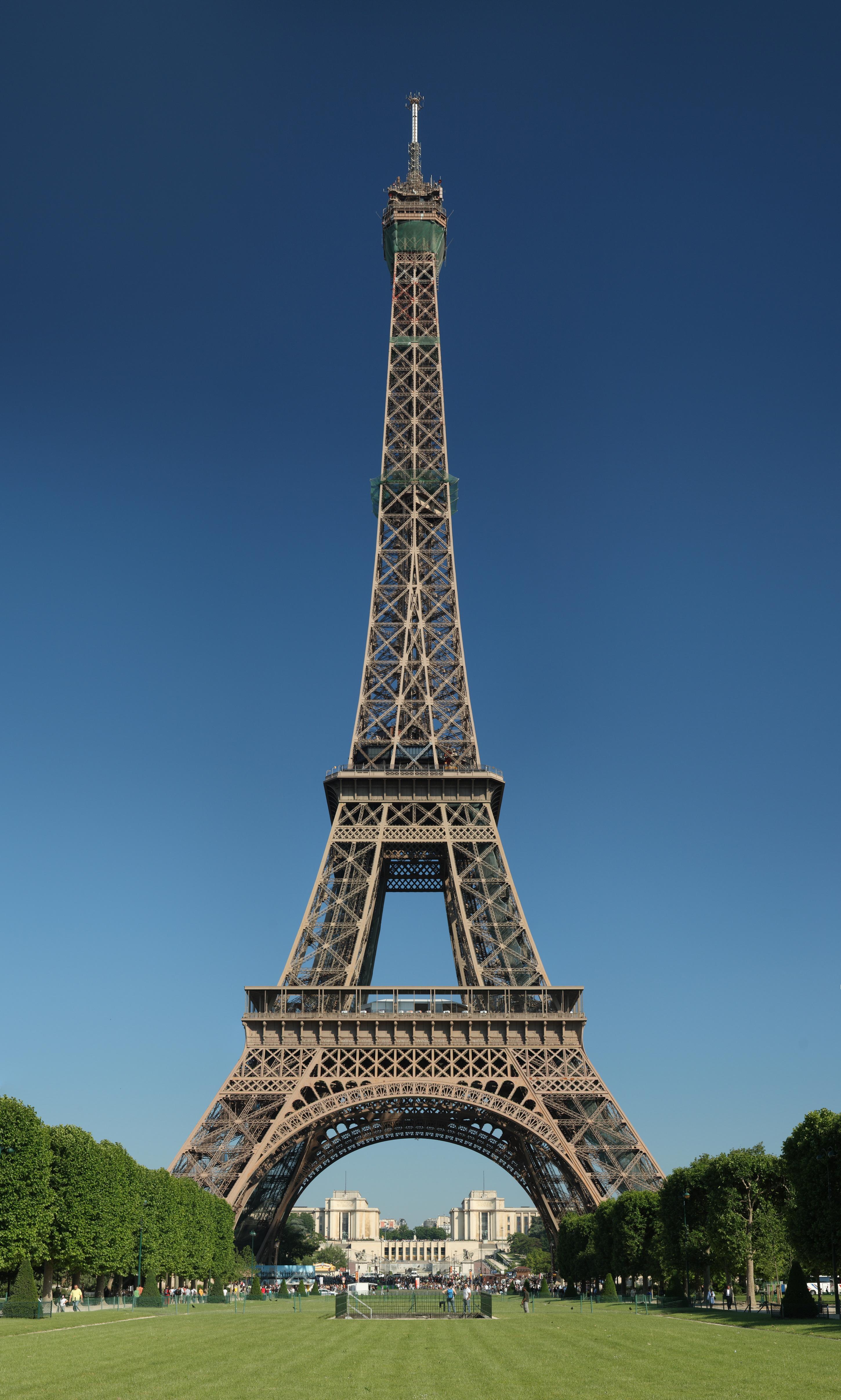 tour-eiffel-wikimedia-commons-cropped.jpg