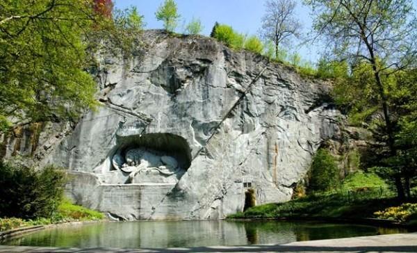 tuong-dai-su-tu-lucerne-2.jpg